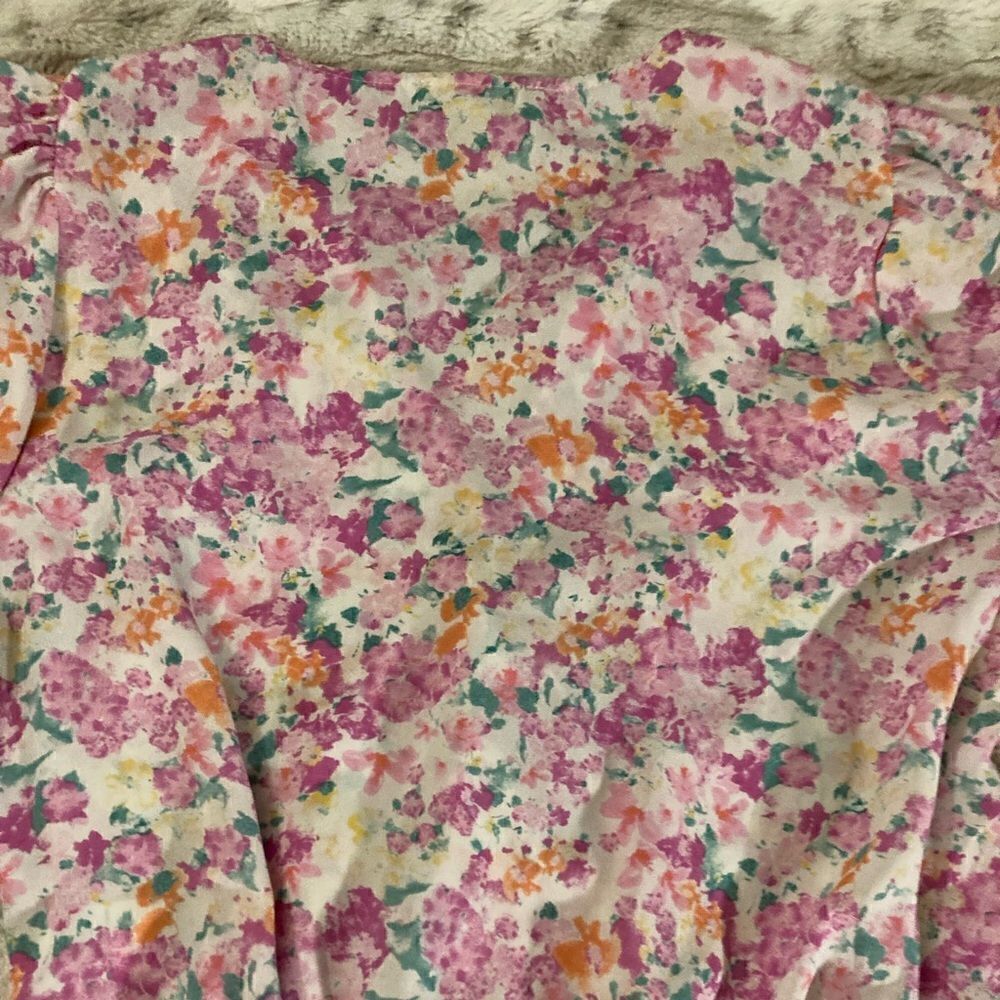 : : ALL IN FAVOR Short Sleeve Floral Faux Wrap Blouse Bodysuit : : - Picture 12 of 14